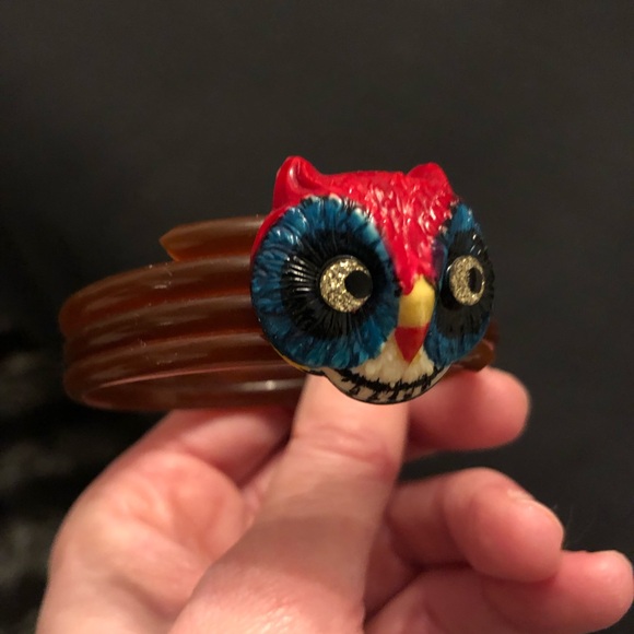 Fancy Fantastic Painted Vintage Owl Bracelet - Picture 5 of 11